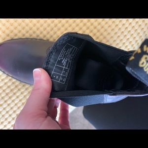 Dr. Martens Rometty Chelsea Boot Burgundy Vintage Smooth Leather Size 37